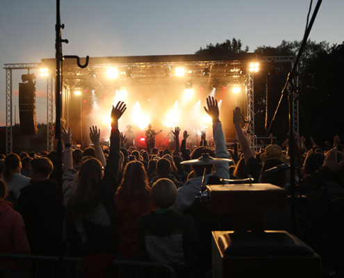 Open-Air Konzert mit den Fäaschtbänklern